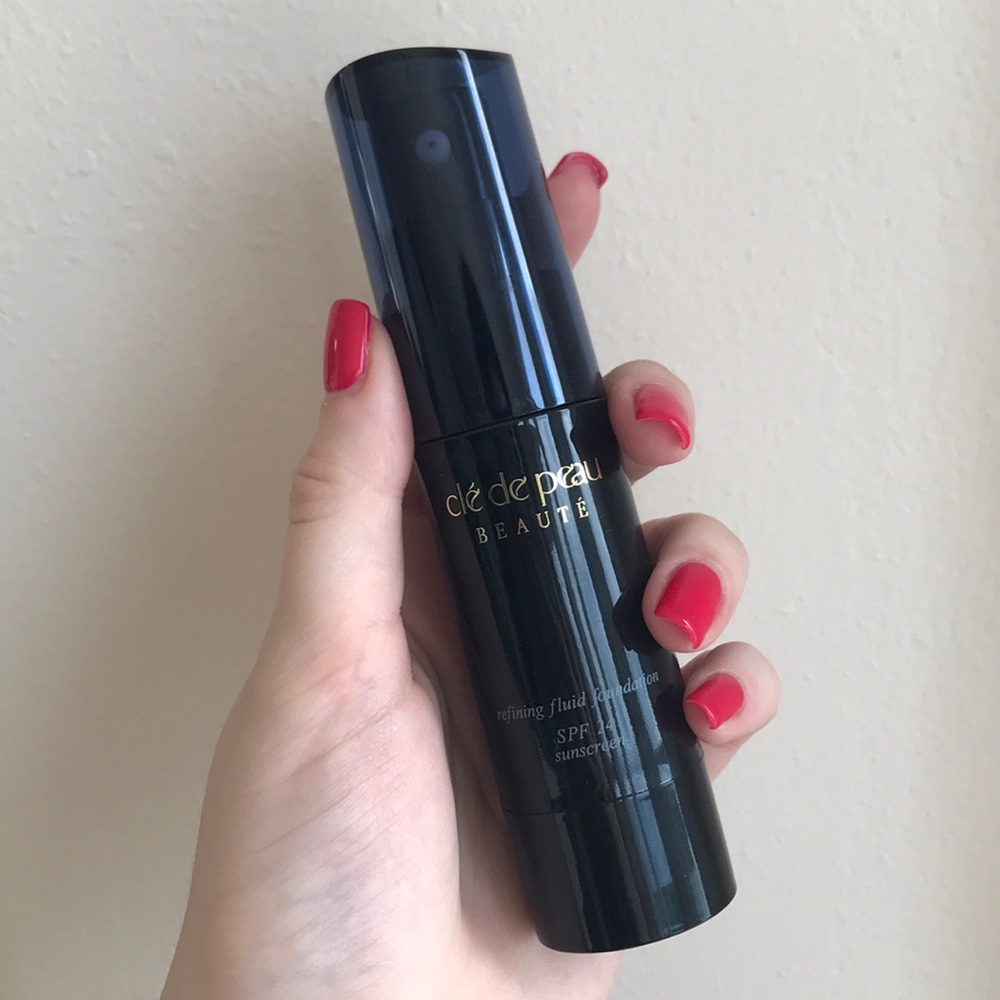 Clé de Peau Beauté Refining Fluid Foundation (010)